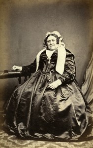 United Kingdom Norwich Woman Victorian Fashion Old CDV Photo Beales 1865