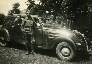 France Soldiers posing by Peugeot 402 Automobile Old Amateur Photo Snapshot 1938