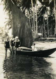 Indonesia Sumatra Island Group & small Sailboat Old Amateur Photo Snapshot 1935