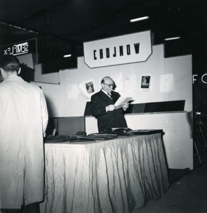 France Paris Photo Cine Sound Fair Booth of Chojnow Old Amateur Snapshot 1951