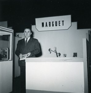 France Paris Photo Cine Sound Fair Booth of Marguet Old Amateur Snapshot 1951