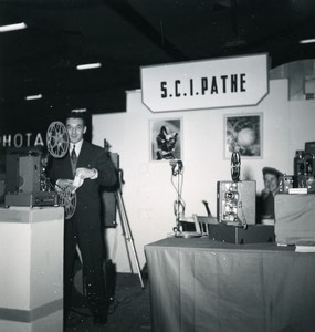 France Paris Photo Cine Sound Fair Booth of Pathe Old Amateur Snapshot 1951