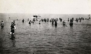 Belgium Ostende Busy Sea bathing Old CDV Print Daveluy 1900