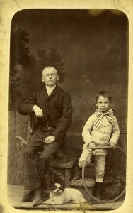 France Jeu d'Enfants Cerceau Pere Fils et Chien Ancienne CDV Photo 1890