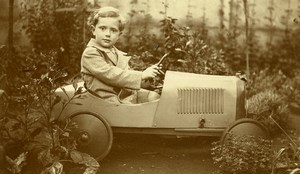 France Garconnet et sa Voiture à Pédale Jeu d'Enfants Ancienne Photo Amateur 1930