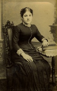 France St Quentin Young Woman Portrait Fashion Old CDV photo Marechalle 1890 #1