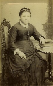 France St Quentin Young Woman Portrait Fashion Old CDV photo Marechalle 1890 #2