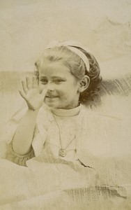France St Quentin Young Girl Nose thumbing Portrait Old CDV photo Brochery 1890