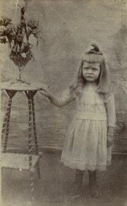 France Fillette Air Triste posant Frange ancienne Photo CDV 1900