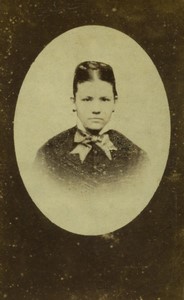 France Portrait Woman wearing some sort of bowtie? Old CDV photo 1890 #2