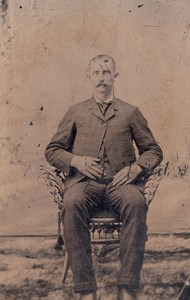 USA? Man Portrait Sitting old Tintype Photo 1880's