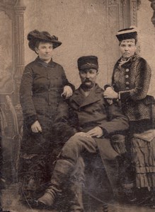 USA ? Family Portrait Hats Fashion old Tintype Photo 1880's