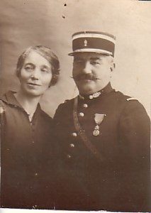 French Gendarme & Wife Uniform Medal old Photo 1920's
