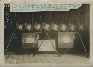 Flag Display Gifts from French Women WWI WW1 Photo 1918