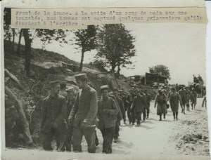 Somme Front German prisoners WWI WW1 Photo 1914-1918