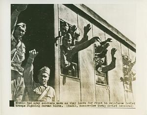 WWII Russia Soldiers Troops Waving Train WW2 photo 1941