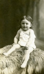 Baby Girl on Fur Mantes old Studio CDV Photo 1890