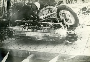 France Aviation Airplane Crash Wreck Engine Wheels old Photo 1914-1918