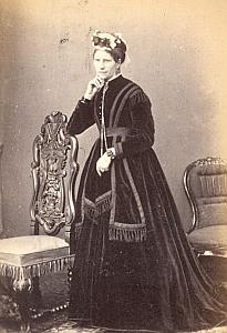Elegant lady Fashion Clothes UK, old CDV Photo 1860'