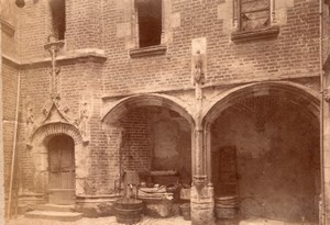 Chambord? Interior water well France old Photo 1890'