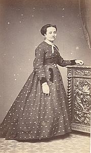 Woman Toulouse Second Empire Fashion Trantoul CDV 1860'