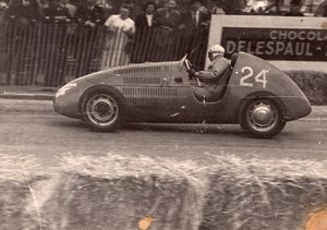 Pilot Race Course Bonnet on D.B. France old Photo 1950'