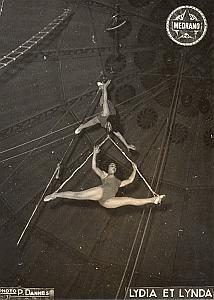 Trapezistes France Medrano Circus Trapeze Photo 1950'