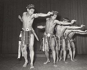 Philippines Dance Ballet Paris Bernand Photo 1955