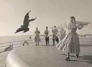 Roger Pic Photo URSS Samara Volga River Dancers 1960