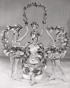 Nutcracker Ice Skating Holiday on Ice Old Photo 1957