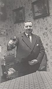 France Raismes Drink Ceremony A Votre Sante Photo 1935