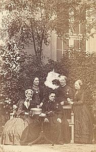 Les Dames de la Maison d'Education de la Legion d'Honneur CDV Photo Bertall 1865
