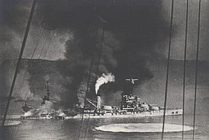 WWII Bataille Navale Anglo-Française de Mers el Kébir Le Bretagne est touché Photo juillet 1940