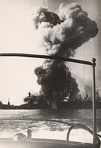 WWII Bataille Navale Anglo-Française de Mers el Kébir le Bretagne en Feu Photo juillet 1940