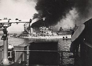 WWII Bataille Navale Anglo-Française de Mers el Kébir le Bretagne en Feu Photo juillet 1940