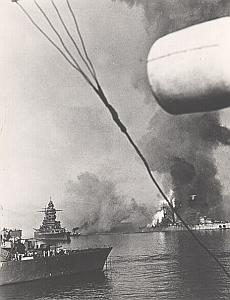 WWII Bataille Navale Anglo-Française de Mers el Kébir Le Strasbourg sort de la rade Photo 1940