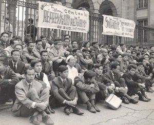 Hunger Strike Against Viernam Religious Oppression France old Photo 1963