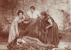 Royan Sleeper Garden Scene Snapshot Photo Instantaneous 1900