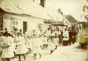 Corpus Christi Procession France Monce en Belin Old Snapshot Photo 1911