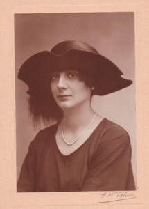 France Paris Mode Feminine Chapeau Mlle Le Guevel ancienne Photo Talma Henri Manuel 1920's