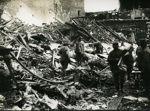 Paris Street Dunes WWI Aerial Raid by Aircraft Gotha Old Photo Branger 1918