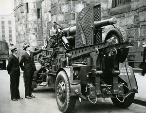 USA Mass Boston New Anti Aircraft Gun Earl Gilbert Stuart Hall Old photo 1939