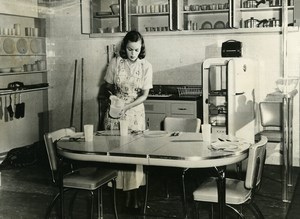 USA New York First all-plastic Modern Kitchen Retro Old Press Photo 1948