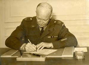 USA General Eisenhower Office in Hotel Astoria Old Press Photo 1951