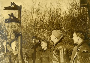 United Kingdom WWII Canadian Troops Totem Tommies Old Press Photo 1940