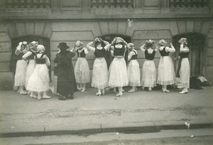 France Paris Jeunes Filles de l'Oeuvre des Jardins Ouvriers Photo Trampus 1920