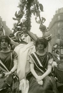 France Paris Easter Parade Italian Fashion Couture Float Old Trampus Photo 1919