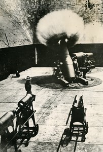 USA Snapshot of Cannon Firing Mortar Old Photo 1939