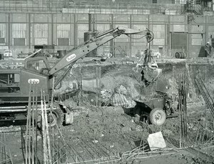 France Issy les Moulineaux EDF TIRU Construction Poclain Lepicier Photo 1963 8A
