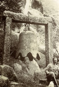 Chine Shanhaiguan cloche du Temple de Qixia ancienne Photo 1906